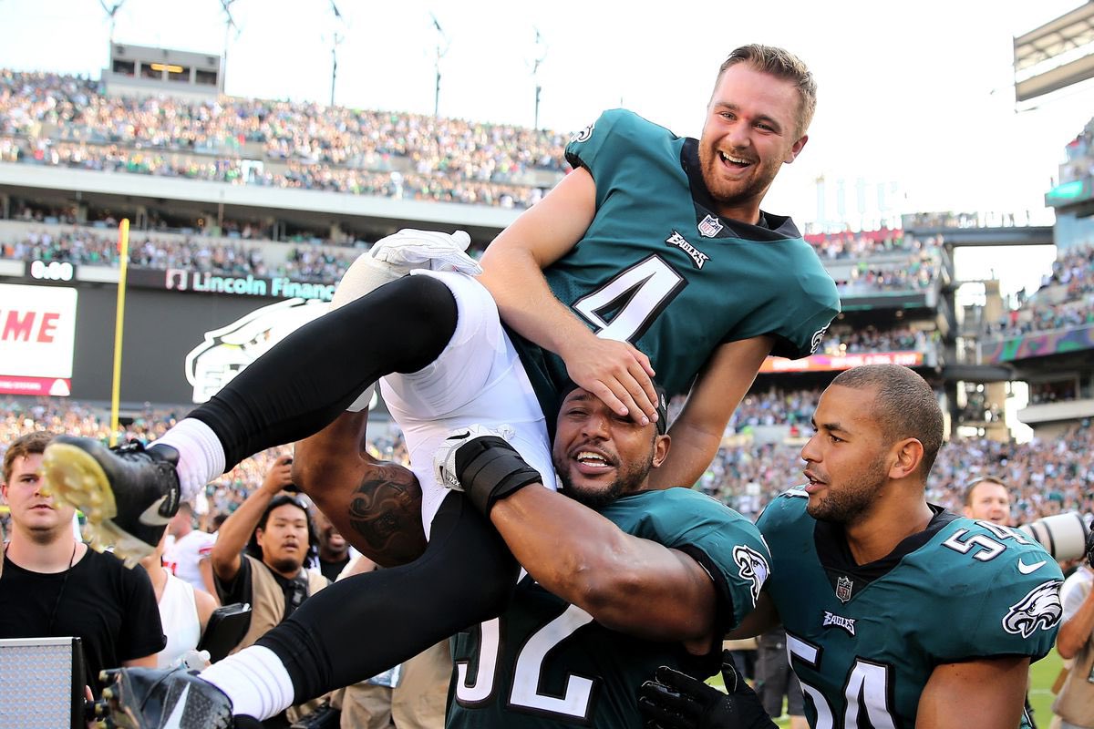 JClarkNBCS's tweet photo. Jake Elliott appreciation post

90.9% on FGs this year, BEST in a season in Eagles history (30-33)

Great turnaround from 74% last year with special teams coaches Michael Clay, Tyler Brown, Joe Pannunzio

First Eagles kicker ever to make all his FG/XPA on road in a season (38-38) https://t.co/eqqzKS9WU4