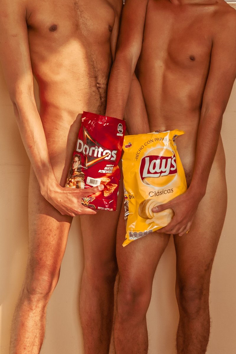 InkaColaa's tweet photo. Lays o Doritos ? https://t.co/XNYV1hfWAa