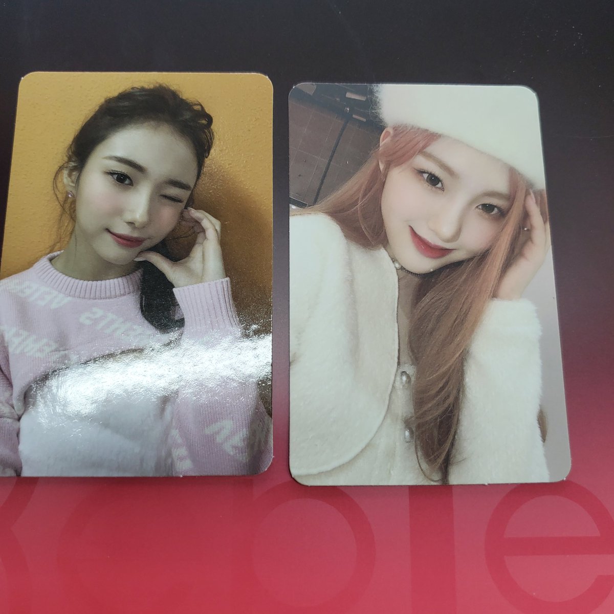 youn99eun's tweet photo. por el momento no puedo hacer unboxing completo porque no estoy en mi casa(mas noche podré) así que aquí están las photocards.
Soy una persona con demasiada suerte porque me tocó mi big3
que son Chaehyun, xiaoting y mashiro<3<3<3 https://t.co/YZEyaLUDDz
