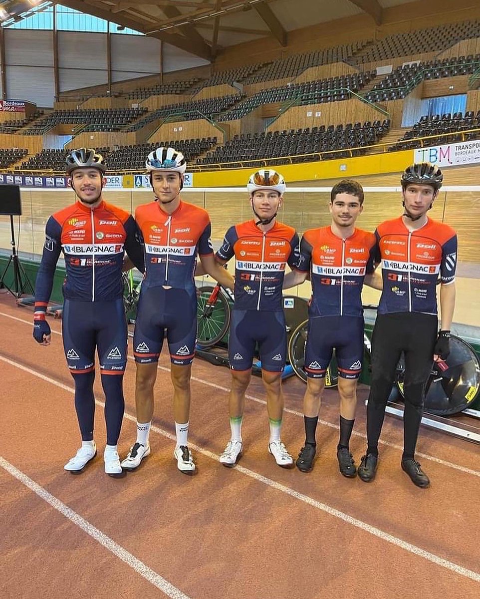 Sous la houlette de Germain Riberprey, nos jeunes ont disputé l’omnium aujourd’hui au vélodrome de Bordeaux Lac.
Lilian Langella 3eme de l’omnium élite 🥉
Jonathan Lebreton termine 5ème de l’omnium junior.