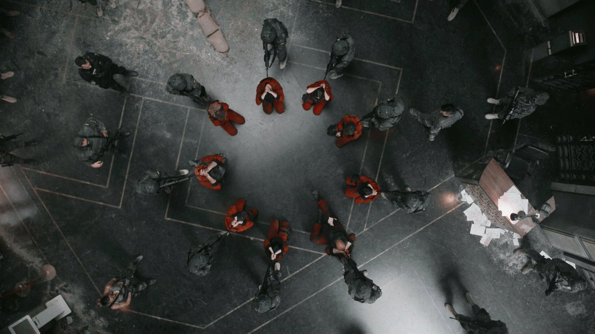 sapphicmacbeth's tweet photo. the cinematography of la casa de papel tho https://t.co/oBsRt9z2HI