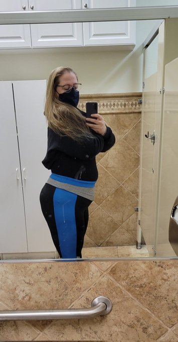 Have to take advantage of a full length mirror https://t.co/oz7zG2g0Vd<a href="/tag/mvsales"class="tags"><span>#mvsales</span></a>
