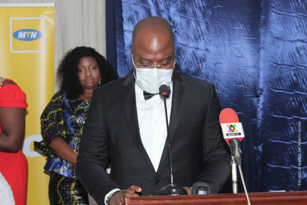 FIPBenin's tweet photo. Plusieurs autorités ayant contribué au développement de la ville de Porto Novo à divers niveaux ont été honoré ce dimanche 09 janvier 2022 à salle des fêtes TIWANI en recevant chacune un TROPHÉE DU FESTIVAL INTERNATIONAL DE PORTO-NOVO AWARDS FIP 2022.
#FIP2022  #wasexo #FIP https://t.co/mCJFQ3WfHM