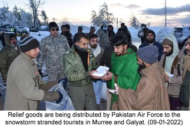 PAFFalconsPK's tweet photo. Operations for the evacuation of snow storm stranded tourists in #Murree and #Galyat are in full swing by #PakistanAirForce During the rescue operations, PAF personnel have shifted more than 100 persons including women and kids at #PAF Bases Kalabagh and #LowerTopa to facilitate. https://t.co/lxBWdircK7