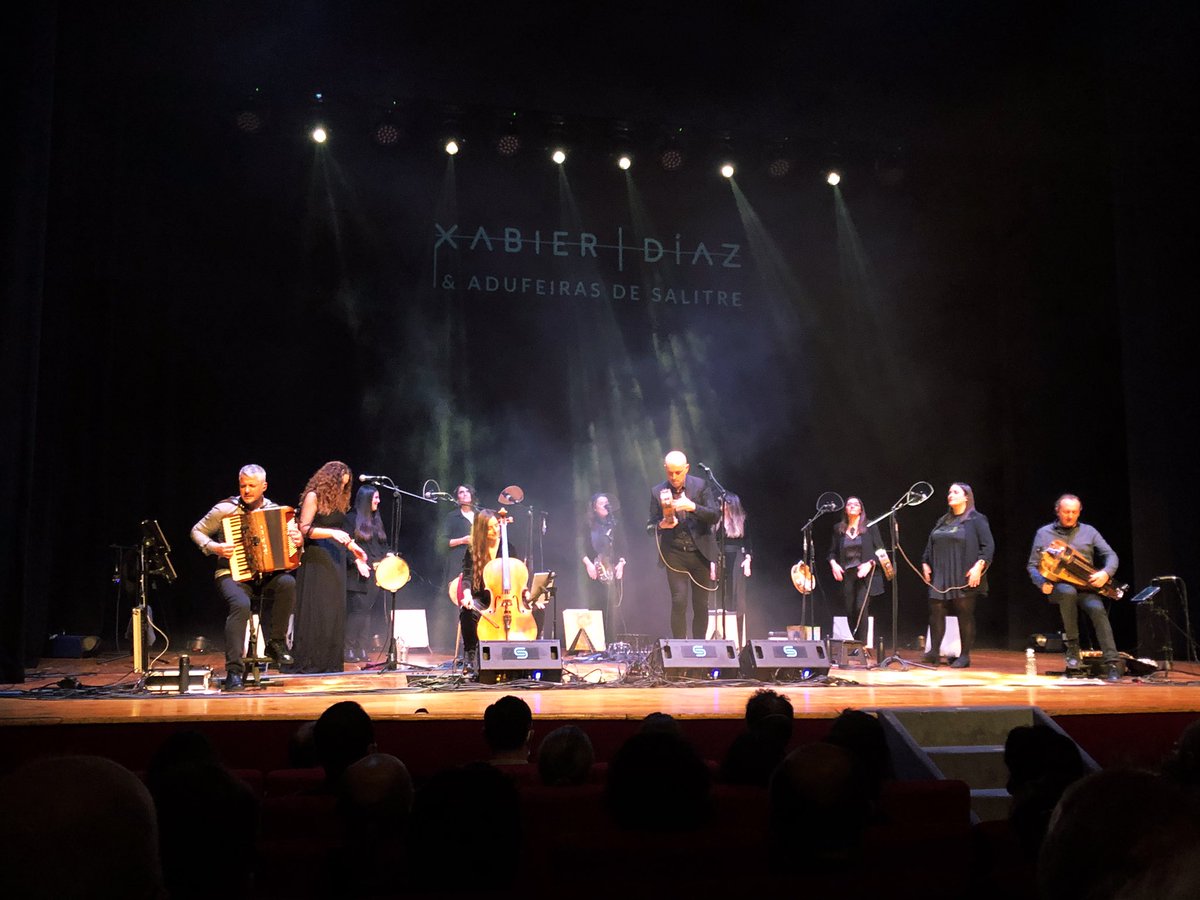 emengol's tweet photo. @xabier_diaz @adufeirasalitre @margaridauxia Grazas 🤗🤗 @xabier_diaz @adufeirasalitre @margaridauxia Ademáis de escintilantes, cheas de sentimento… https://t.co/OSWPGgBIjt