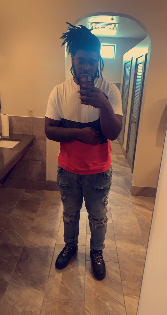 EjBerryjr's tweet photo. 🚶🏾‍♂️ https://t.co/N2hKhf7vd9