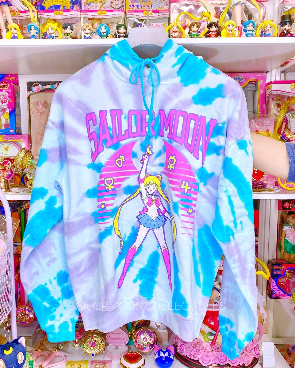 my newest Sailor Moon hoodie 💗💜💙 love this colour combination! #sailormoon