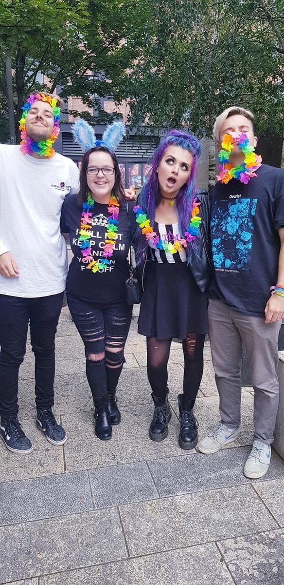 Zoe_Olivia_xo's tweet image. So since I’ve been away for a long time, I thought I’d post this.  

I wanna make more friends with @BronnieMusic fans so please share this and give me a follow and dm me and let’s chat 🥺🥲 #bronniemasoncult #bronnie