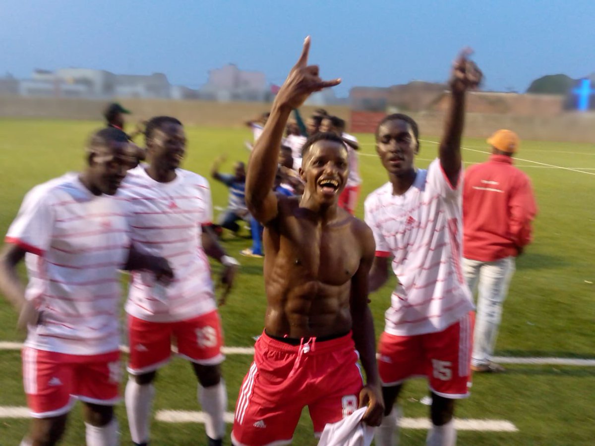 CherifIrona's tweet photo. Merci mon dieu je suis en finale ✊🏽🏆 https://t.co/FO37OhG3aJ