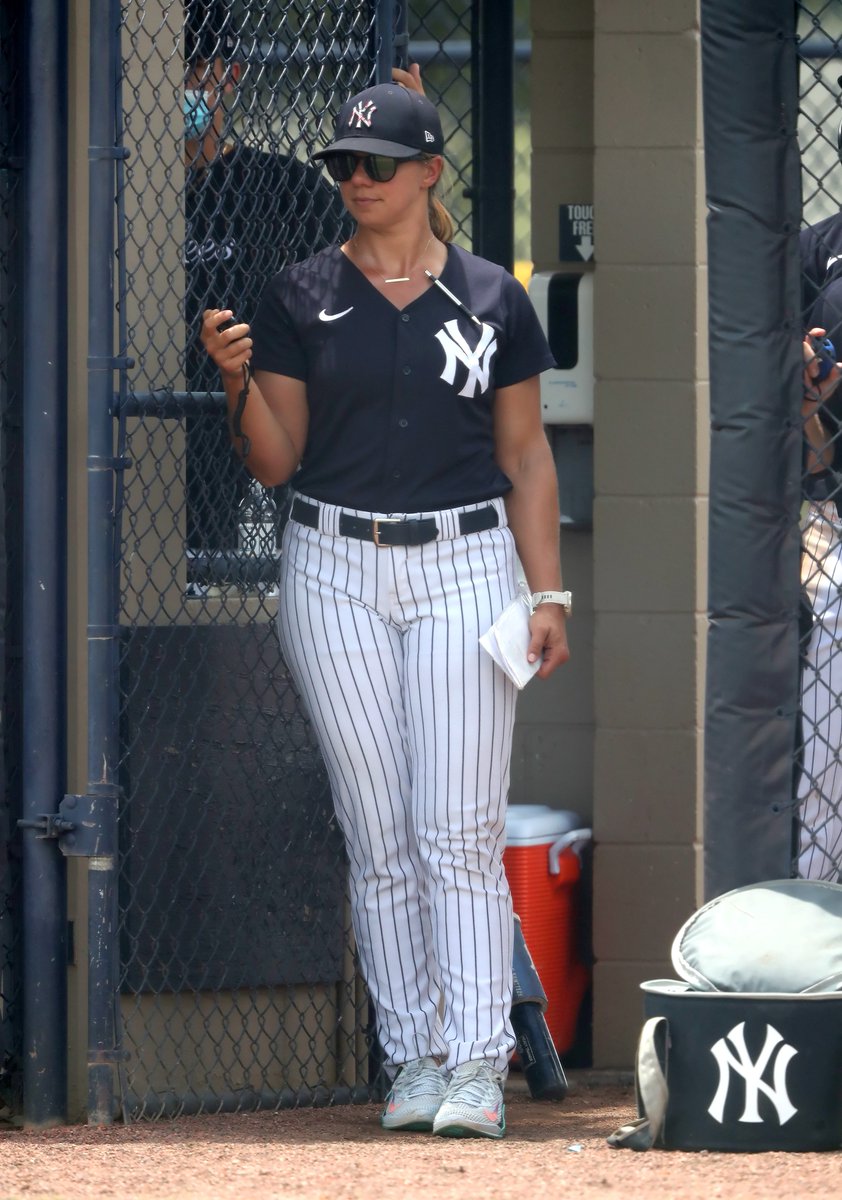 Rachel Balkovec will become the next manager of the Low A Tampa Tarpons, per @lindseyadler She will be the first woman to manage a minor league baseball team 🙌