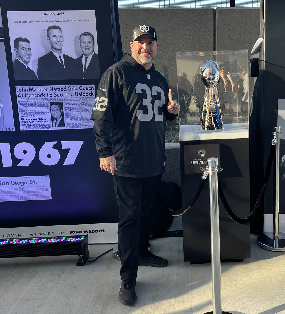 ansonruiz's tweet photo. Just Win Baby!!#raidernation https://t.co/lDsXHDbaj8