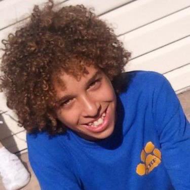 God_of_Fros's tweet photo. #10yearchallenge 2012 vs 2022! Cant believe I used to look like that🤢 https://t.co/LYLgHSzCQW