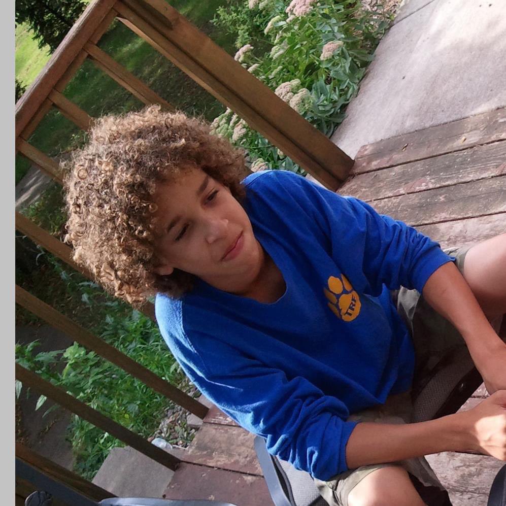 God_of_Fros's tweet photo. #10yearchallenge 2012 vs 2022! Cant believe I used to look like that🤢 https://t.co/LYLgHSzCQW