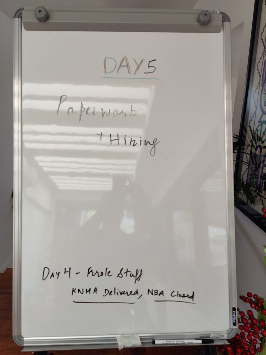 amarpreetkalkat's tweet photo. 2022 is a big year for us.

So if it's a big year, I reckoned, I must make every day count. I put up this whiteboard behind my desk, taking inspiration from @jockowillink to publicly track the goals.

On the left is my version. And on the right?

My 8yo's!!! https://t.co/rOvtXlfkZi
