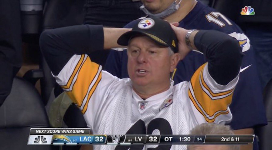 FanaticsBook's tweet photo. WHAT. A. GAME.

Someone go buy this guy a beer https://t.co/oqQNALuK1S