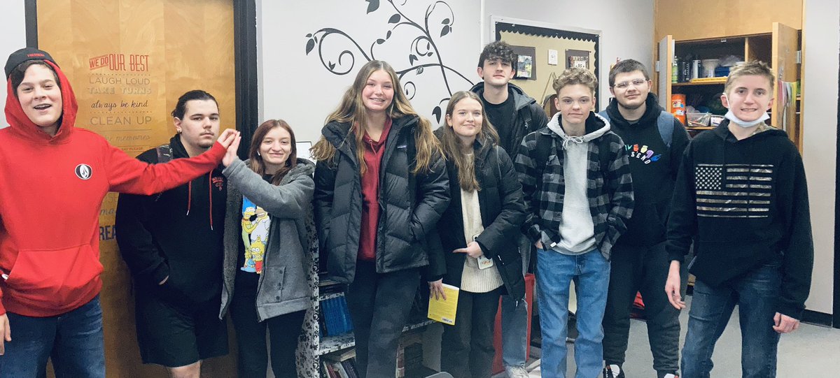 SadiePfantz's tweet photo. Wishing my English II crew a great 2nd semester! You will be missed! 📓📚✏️📝💓💓#IFACadetPride #learningwhilelaughing https://t.co/KM96xH3SZO