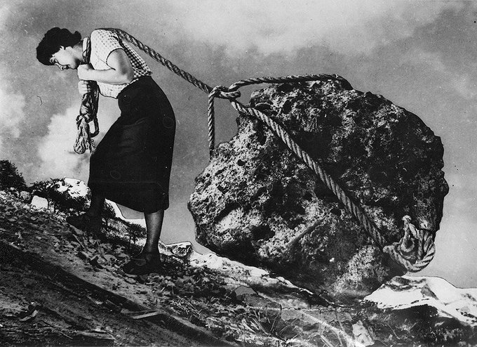 womensart1's tweet photo. Grete Stern (1904-1999), German-Argentinian photographer known for her surreal photomontages, who presented the first exhibition of modern photographic art in Buenos Aires, in 1935 #WomensArt https://t.co/11YqAQnbmH