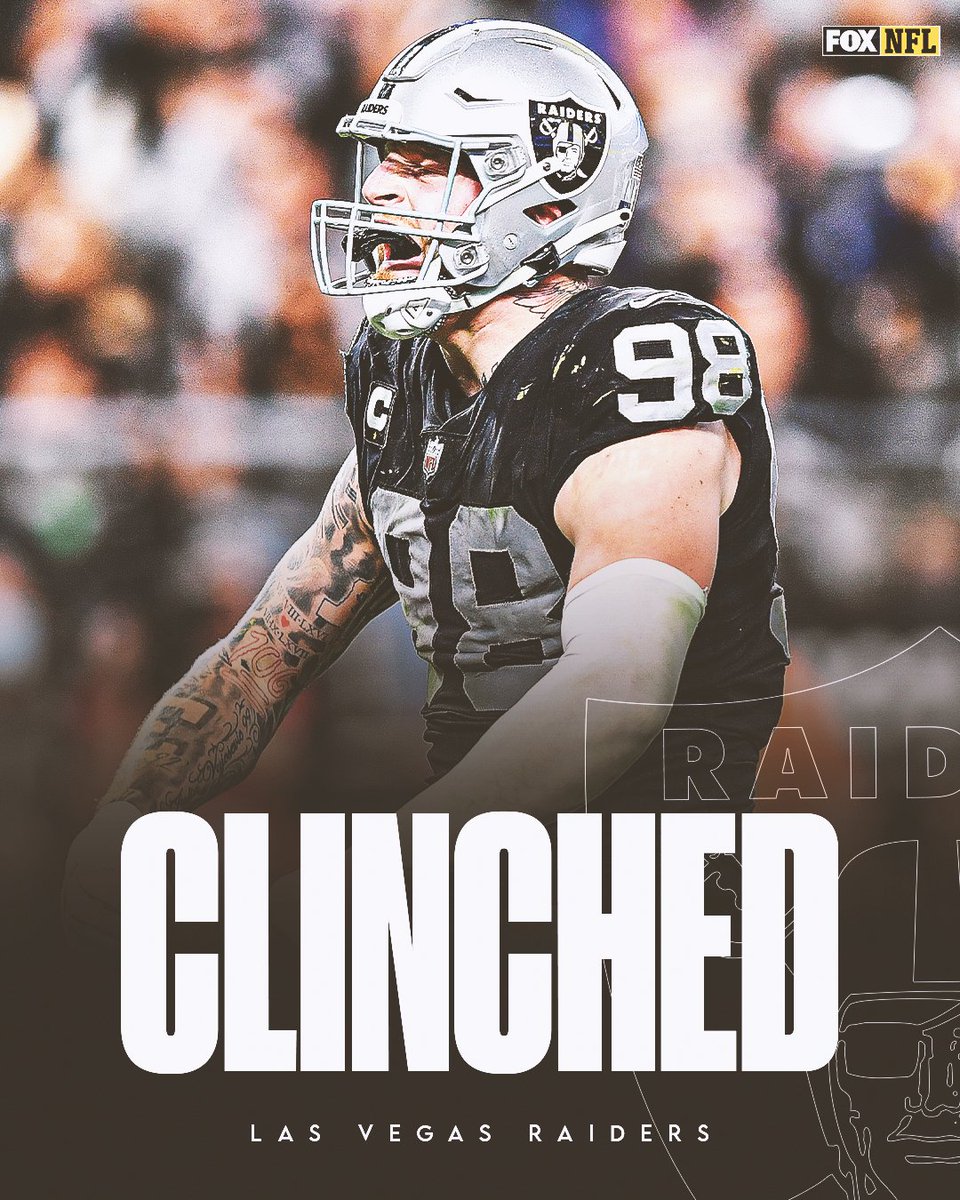 NFLonFOX's tweet image. What a way to end the regular season! The @Raiders are headed to the playoffs 💪