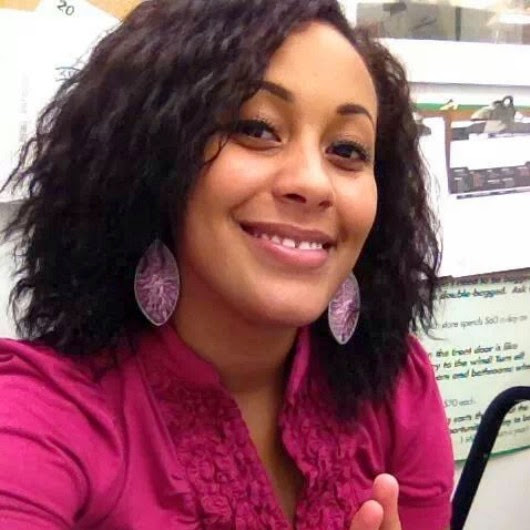 CallHerLis's tweet photo. 😲...I was just laying here watching an @hbomax Documentary #RequiemForTheDeadAmericanSpring2014 and they showed my baby girl Aja Robinson!! It's spotlighting some of the 8000+ killed by gun violence in 2014🕊
#AngelsForAja #parentsofmurderedchildren #domesticviolenceawareness https://t.co/9toqLTb1Wf