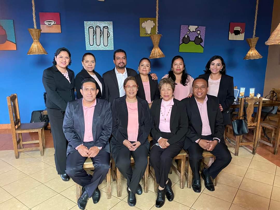 AMEEMCTI2020's tweet photo. AMEEMCTI A.C / AEEMCTIS A.C
La Asociación de Enfermería Especializada en Medicina Crítica y Terapia Intensiva del Sureste  A.C filial de AMEEMCTI A.C realiza la Entrega-Recepción de la mesa directiva del comité 2020-2021 y el Nuevo comité 2022-2023. https://t.co/6CrZFNJlVj