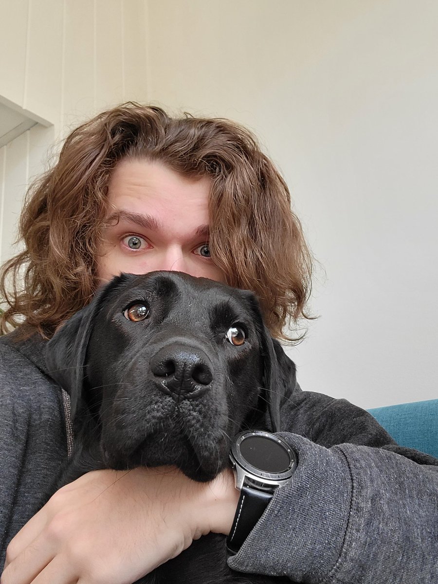 Thank you so much for all the birthday wishes today!!! 🎉

Happy belated New Year aswell!!!

Been taking it fairly easy on social media over the holidays, but I want to make 2022 my best year yet! A lot of stuff planned for the near future! I'm so excited! ❤🧡💛💚💙💜