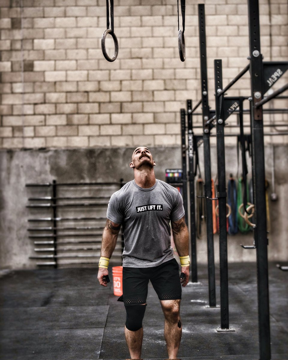 ManimalStrong's tweet photo. There's never been a shortage of challenges and we don't know what it's like to coast by.

We wouldn't want to.

You can always learn, adapt and improve.

Strength is built one day at a time and there's a lot of days ahead in your journey.

#StandApart
✊💪🤘 https://t.co/mIcAECJpo3