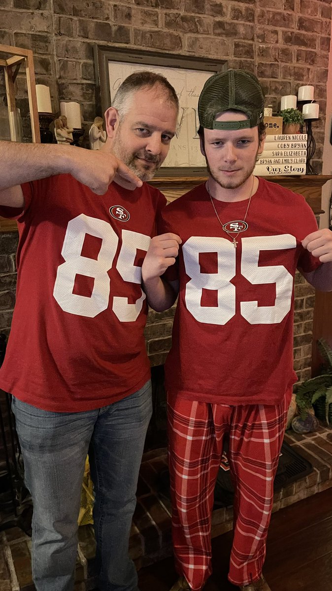 emhclark's tweet photo. Thank you for making these Dallas guys HaPpY tonight before the man-kid heads back to college tomorrow, #SanFrancisco49ers ! https://t.co/VxruP5YeBT