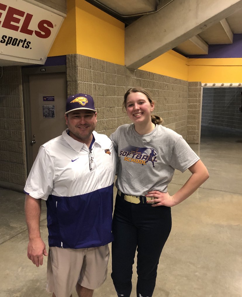 paytonjsmith_22's tweet photo. Thanks for a great camp today! @UNISoftball I learned a lot and really enjoyed working with the players! https://t.co/19fpymyW0c