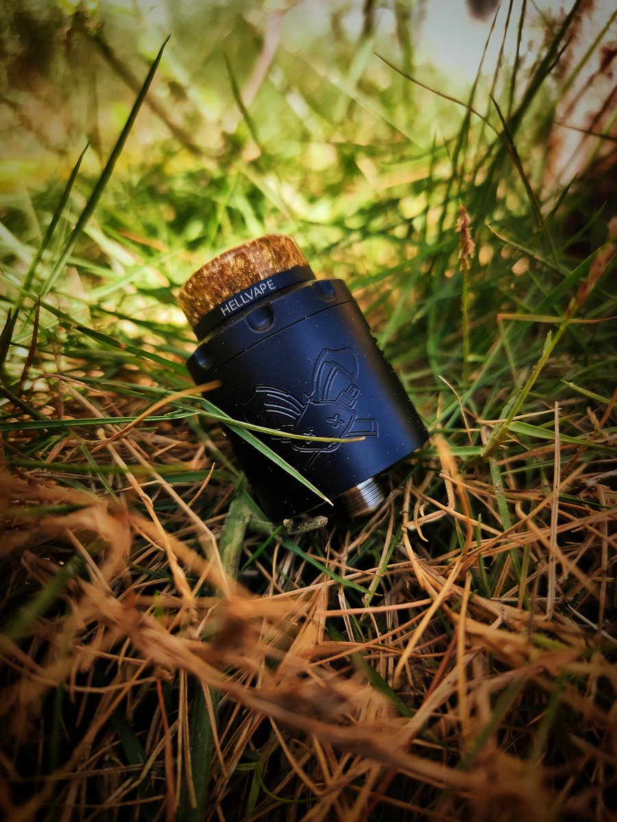 sntgo_hellohmz's tweet image. @hellvapesales 

#deadrabbit3rda