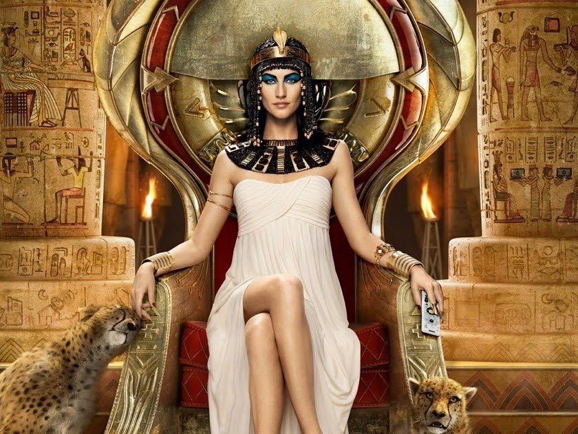#TardecitaDeDomingo  

La leyenda de la belleza de Cleopatra, la última reina del antiguo Egipto, ha traspasado los siglos e inspirado numerosas obras de arte. 

Su encanto supo cautivar a Julio César y a Marco Antonio, dos poderosos líderes romanos de la época.