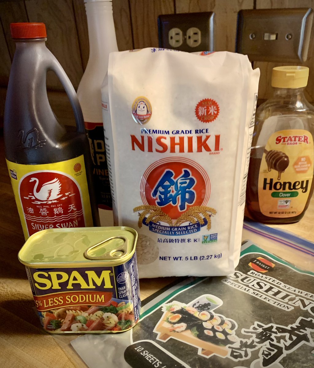 MeVsCooking's tweet photo. Had a craving for #Musubi, so I made some. #spam #rice #nori #hawaii #cooking #homecook #gaycook #highaltitudecooking #foodblogger https://t.co/WcS7uxQqIO