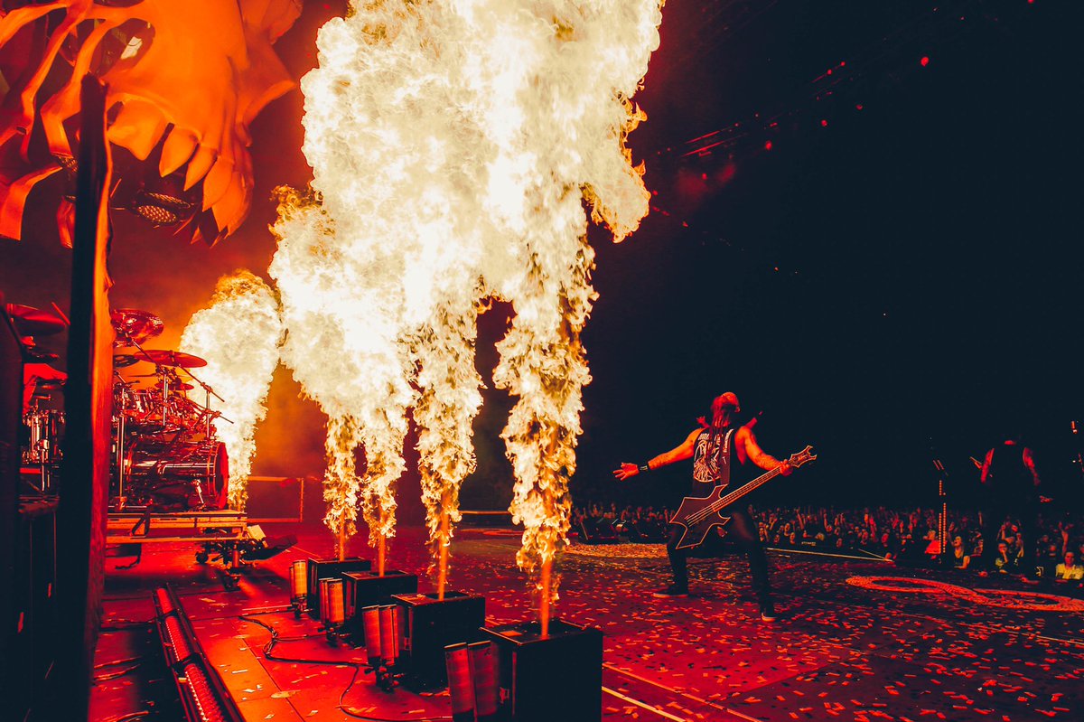 5FDPChrisKael's tweet photo. Live each day like there’s no tomorrow;  because, one day you’ll be right. #ShitYesSon #Namaslay #Gratitude #FireAsFuck (📸 by @wombatfire) https://t.co/dF5lFAY0Qx