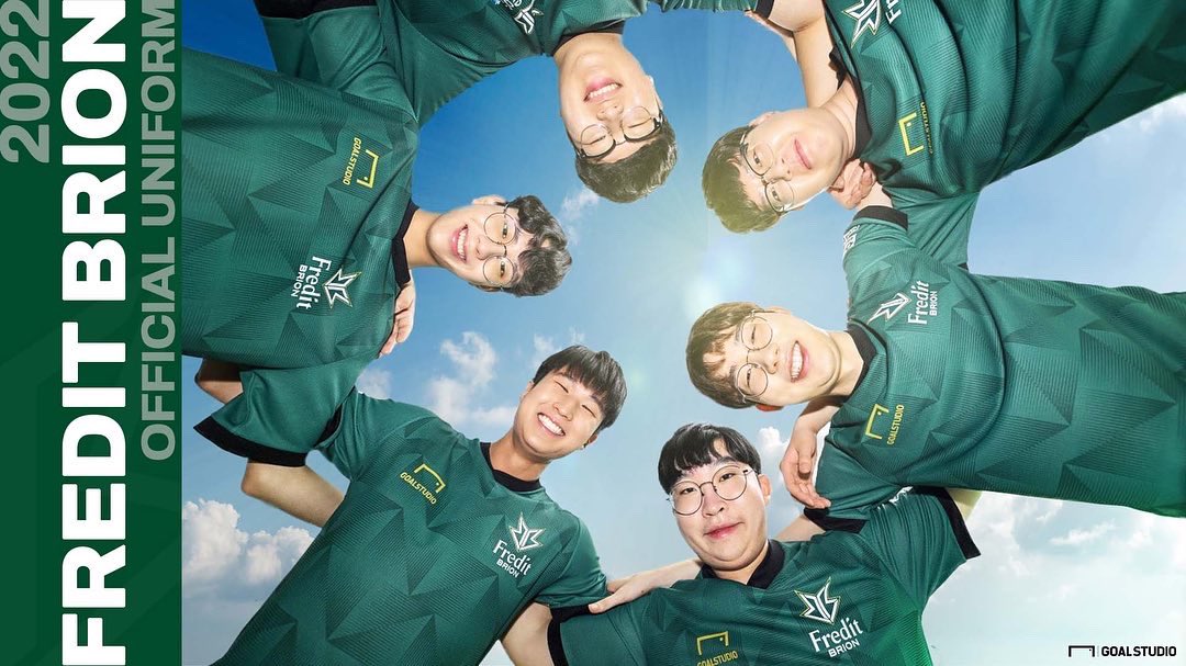 Brionesports's tweet photo. [ Fredit BRION X GOALSTUDIO ]

프레딧 브리온의 2022년 유니폼을 공개합니다✨💚
BRING IT ON, #BRO

#BROWIN #GOBRO #BROmomento #freditbrion #goalstudio https://t.co/y5YkBPyFd8