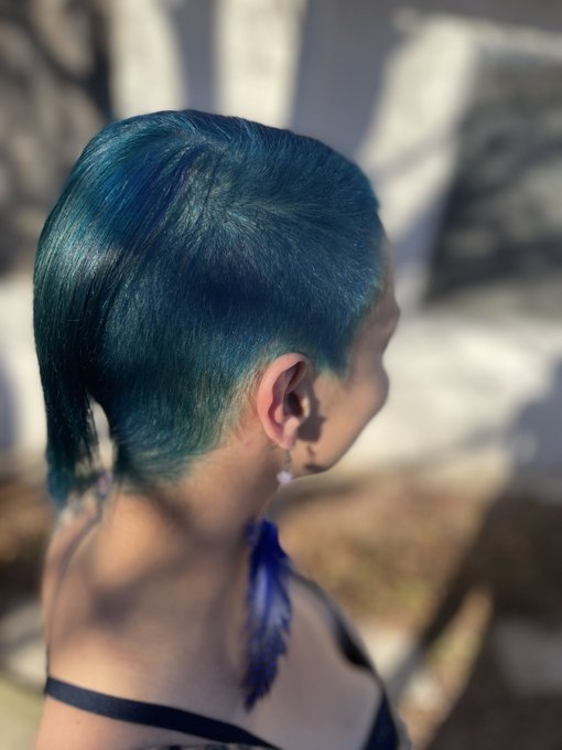 @MistressKara made me feel like a sparkling sapphire goddess today🥰💙 #sarashangrila #dominantwoman #proswitch<a class="tags" href="/tag/mistresskara">@mistresskara</a><a href="/tag/pagan"class="tags"><span>#pagan</span></a><a href="/tag/lgbtq"class="tags"><span>#lgbtq</span></a><a href="/tag/alternative"class="tags"><span>#alternative</span></a><a href="/tag/sapphire"class="tags"><span>#sapphire</span></a><a href="/tag/strongwoman"class="tags"><span>#strongwoman</span></a>