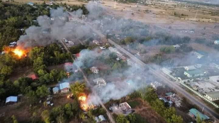 FreeBurmaRangrs's tweet photo. Burmese Military Uses Attack Helicopters to Bomb Karenni State: 

Yesterday, 14:00 to 19:00, the Burmese military used attack helicopters to bomb Daw Poe Sei, Pa Kang, Mai Lone, and Ywa Da Sha villagers. https://t.co/PIwj9CGwZP