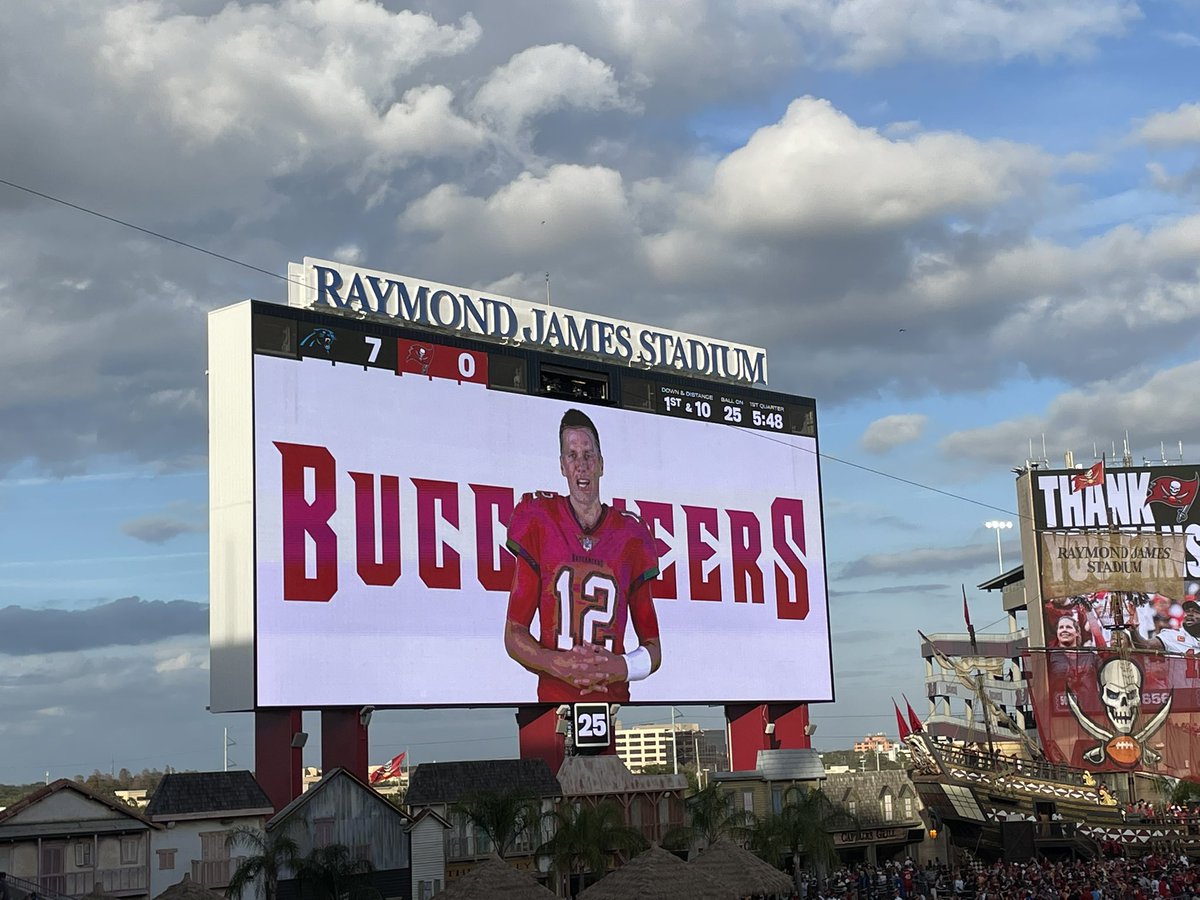 waters_leslie's tweet photo. Bucs beat Panthers, 41-17. Sandy Murman and I had a great time. “Bucs Rule the South.”#waterswave, 1-9-22 https://t.co/ggpL38GsDd