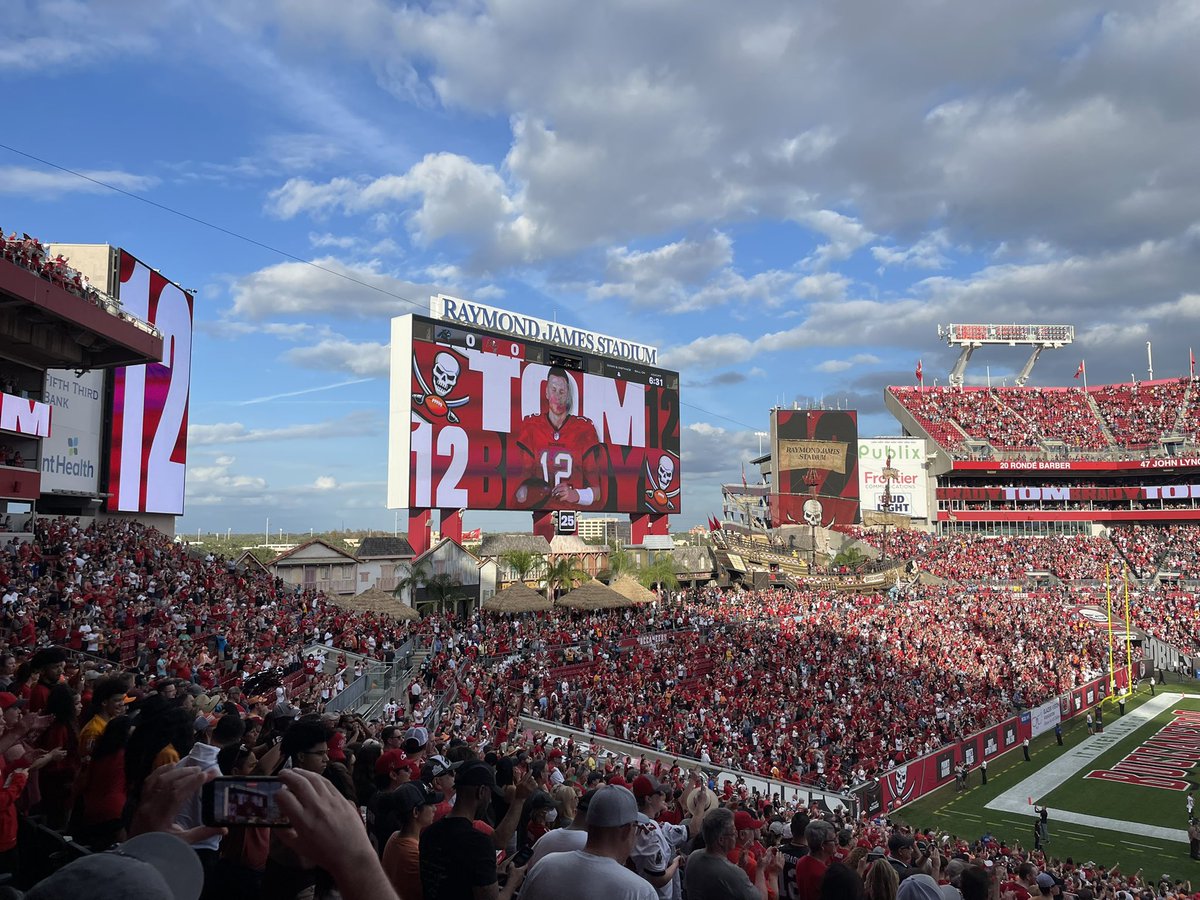 waters_leslie's tweet photo. Bucs beat Panthers, 41-17. Sandy Murman and I had a great time. “Bucs Rule the South.”#waterswave, 1-9-22 https://t.co/ggpL38GsDd