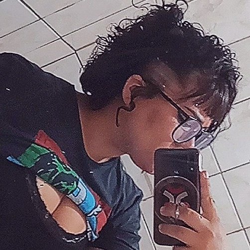 hobbitch_'s tweet photo. // cada dia mais próxima do estilo que tanto sonhei, e o melhor, sem julgamentos ✨ ( só falta pintar o cabelo de verde e colocar meus piercings AAAAAA ) https://t.co/1Bnq1Q6d9N