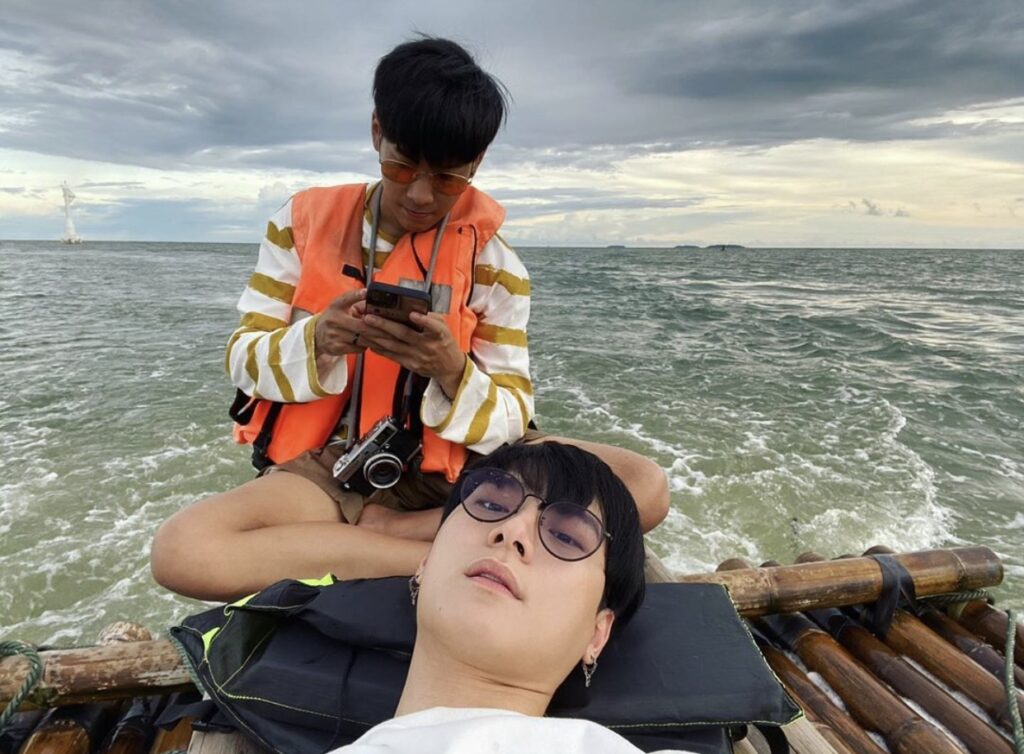 Happy Anniversary 1 years+1 D💖🎁
You are the source of my joy, the center of my world and the whole of my heart.I love you every step of the way. <a href="/MaiT_6t/">Mai-T👨🏻‍🍳</a>