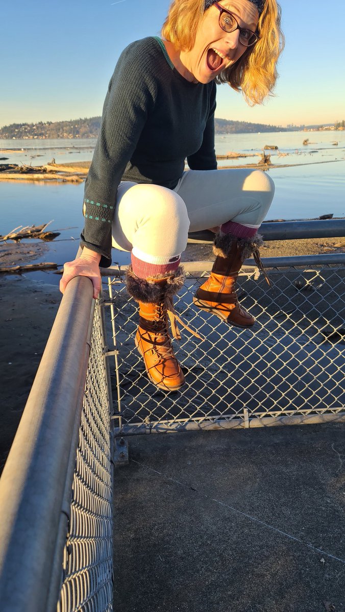 gldngrrl's tweet photo. Enjoying the #seattlesun today by #lakewashington https://t.co/DRncyfTnMM