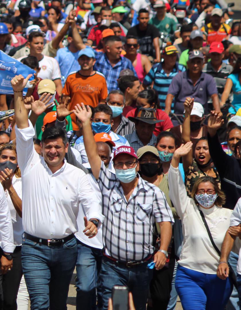 boriomarquez's tweet photo. La victoria de @SergioGarridoQ en Barinas para gobernador comenzó el #21Nov2020 cuando la tiranía le robo la victoria popular a @freddysuperlano desde @VoluntadPopular nos sentimos orgullosos de este líder político formado en la lucha de calle al lado del pueblo para el cambio.. https://t.co/Y03k8QKzyb