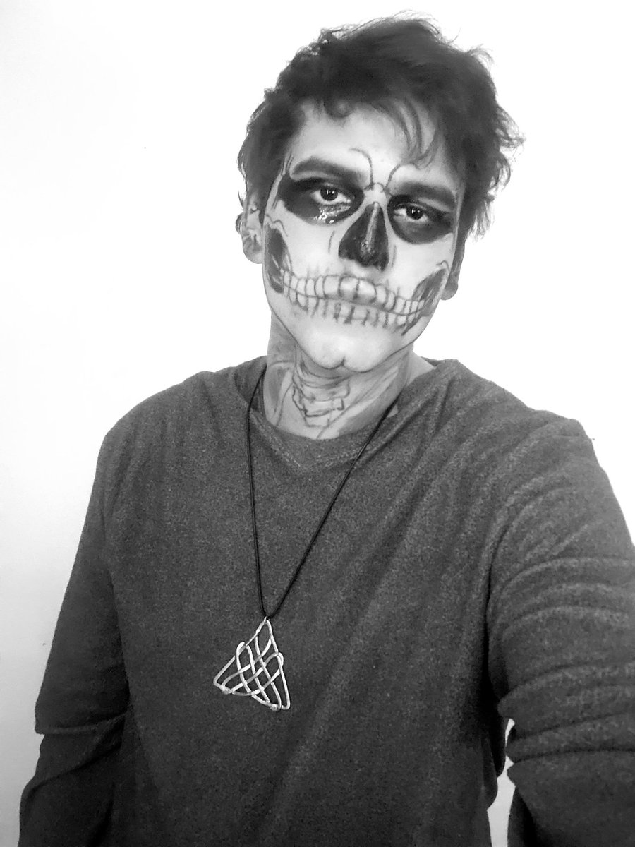 JValentine1998's tweet photo. #AHS
#AHS1
#Halloween https://t.co/nFLocZeHuW