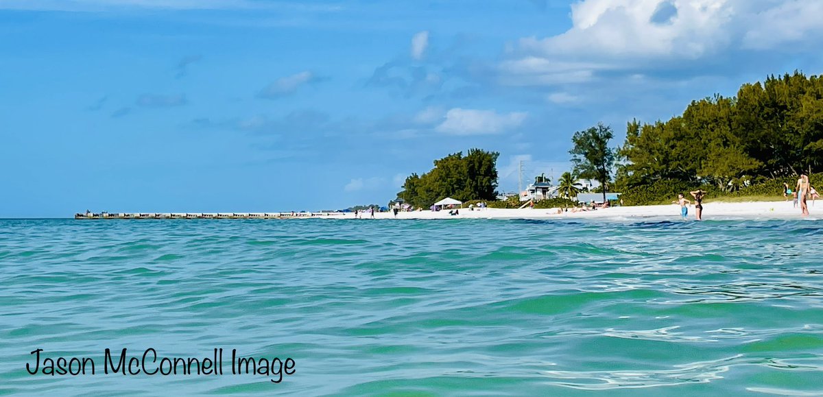 Jason_T_McC's tweet photo. Another great beach day!! #CoquinaBeach @amichamber @ManateeGov @RealSaltLife #OnlyInManatee #FloLiving https://t.co/anW26BeH0G