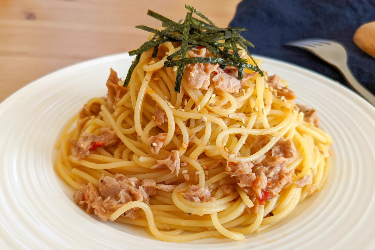 お昼ご飯にもぴったりそう！油そば風に仕上げた「パスタ」レシピ！