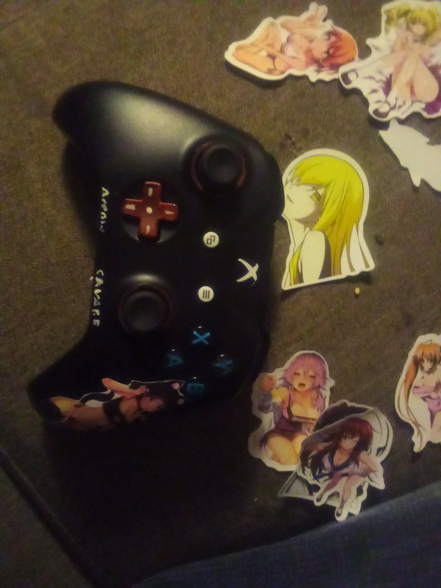 ArrowSavage's tweet image. Working on my customized Xbox controller. it&apos;s almost finished... #Xbox #customXboxcontroller