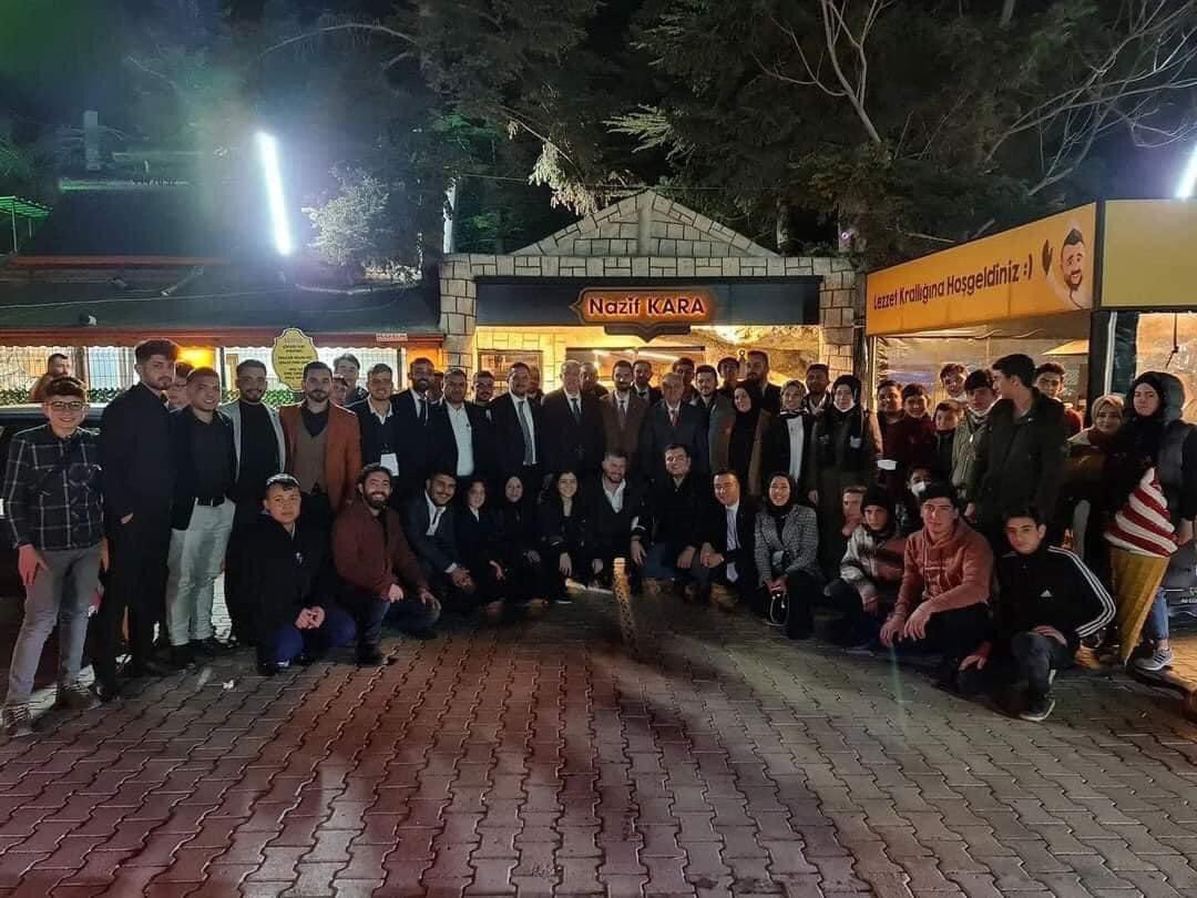 Cumhurbaşkanımız Genel Başkanımız Sayın Recep Tayyip ERDOĞAN’a “ille de sen” sloganları ile bağlılıklarını bir kere daha dile getiren Karaman’nın AK gençlerine teşekkürlerimi sunuyorum.🇹🇷🤝👏🏻🇹🇷
#RTErdogan 
#AKGençlik
#Karaman