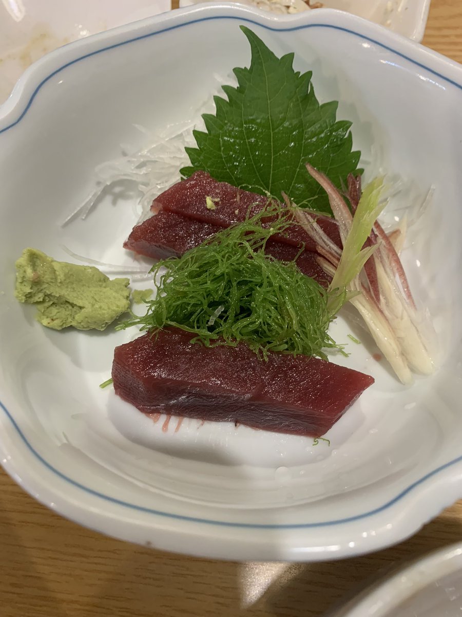 smartlockpro's tweet photo. 中井駅近辺の飲食店が良すぎる。
写真は権八さん。
釣りバカ日誌の先生はじめ漫画家の大家がよくきていたとか。
��味しすぎるカレイの煮付け。 https://t.co/wcOkhsfbnP