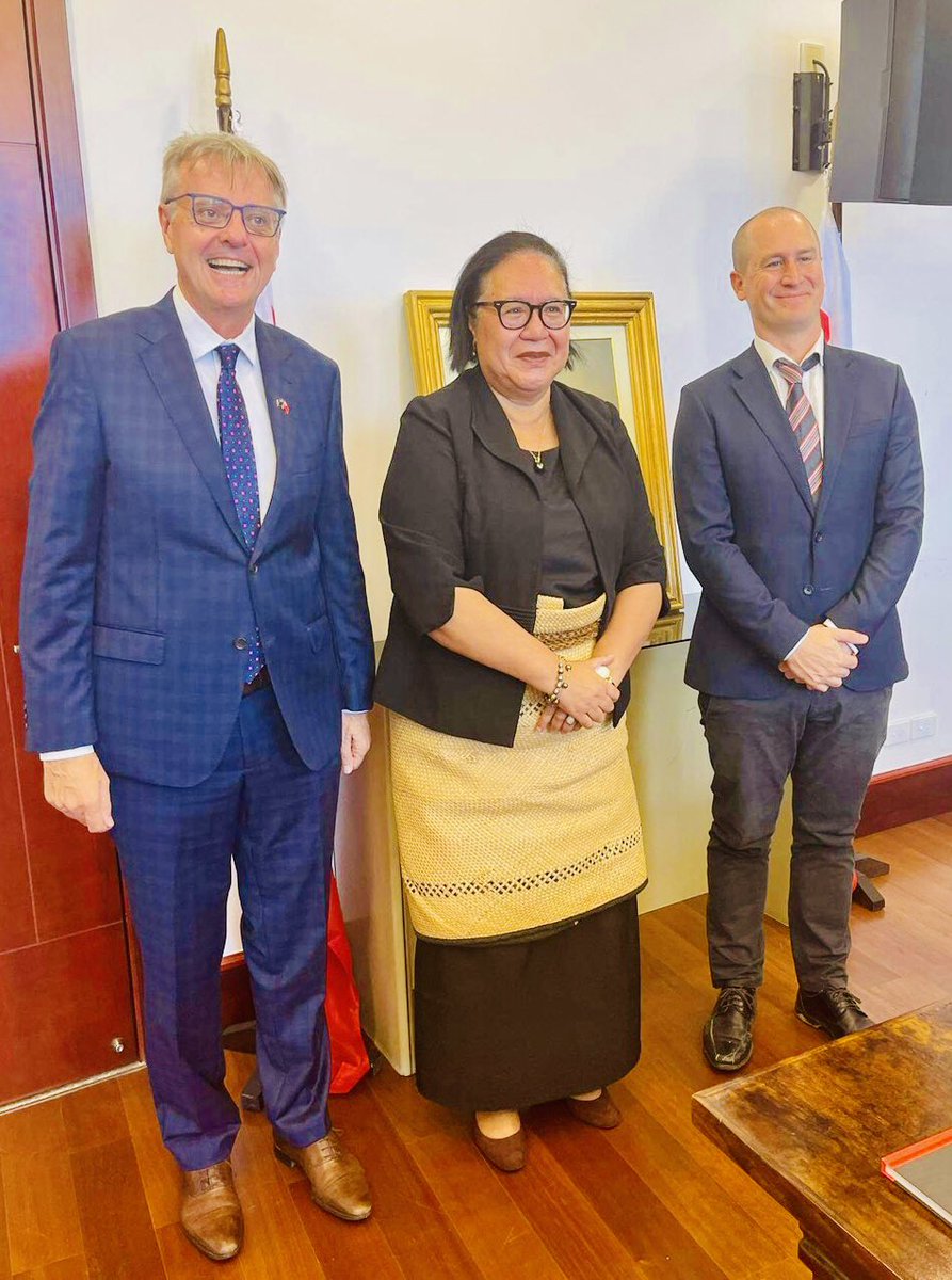 TongaMfa's tweet photo. New Zealand Acting High Commissioner Peter Lund and First Secretary Ryan Brown paid a courtesy call upon Foreign Minister Hon. @fekita_u ‘Utoikamanu at @TongaMfa headquarters this morning 🇹🇴🤝🇳🇿 https://t.co/wcIpWh4i0e
