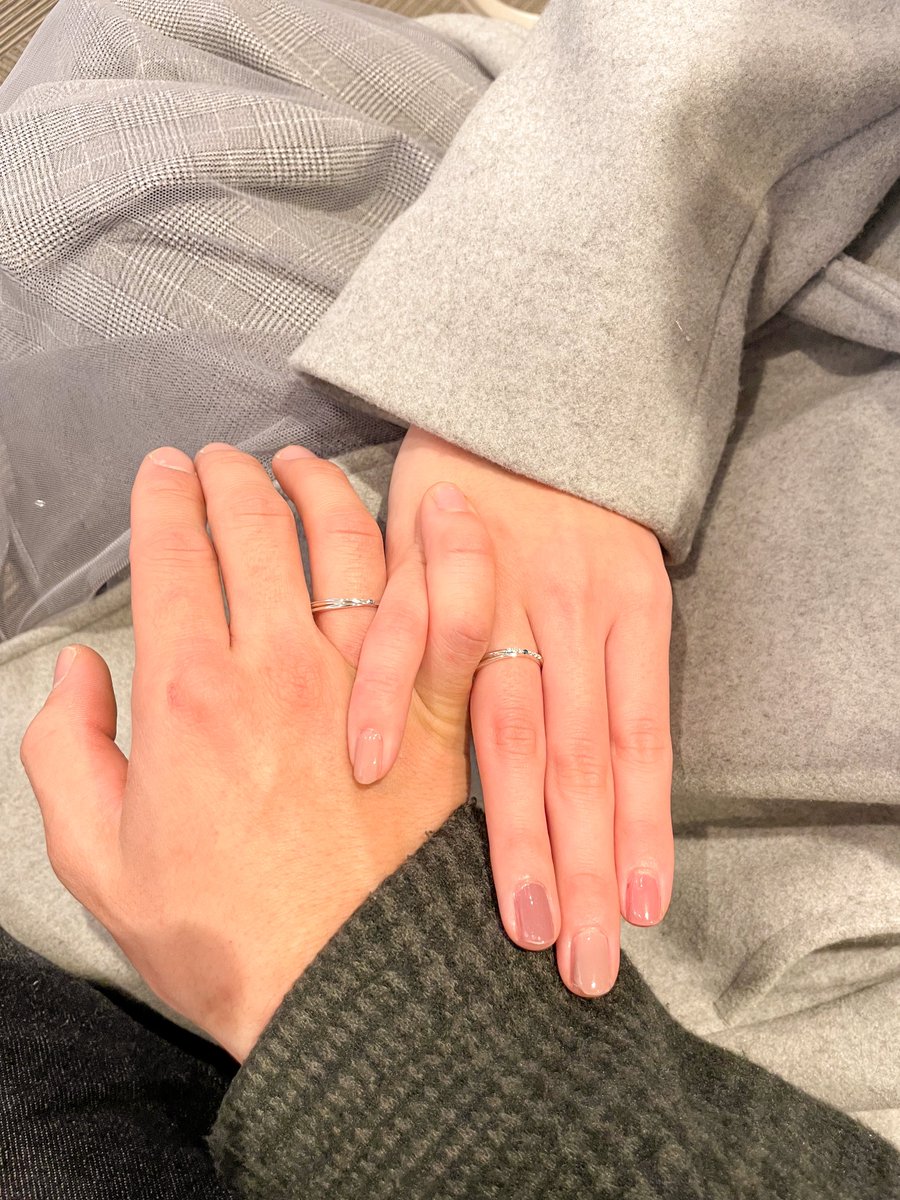 s2k_0807's tweet image. ペアリング買いました🥰
一生買うことないと思ってたしめっちゃ緊張した〜....
ミクカップルです☺️