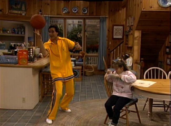 TheCityGFX's tweet photo. In addition to the #SFGiants Starter jacket Bob Saget donned during the intro credits of Full House, he also wore a #49ers Starter jacket and #Warriors warm-up (I'm assuming Sand Knit) during episodes.

RIP to arguably the greatest SF TV dad &amp; talented actor/comedian. https://t.co/BQvNuP90Fi